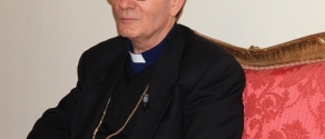 Vescovo Santoro.jpg