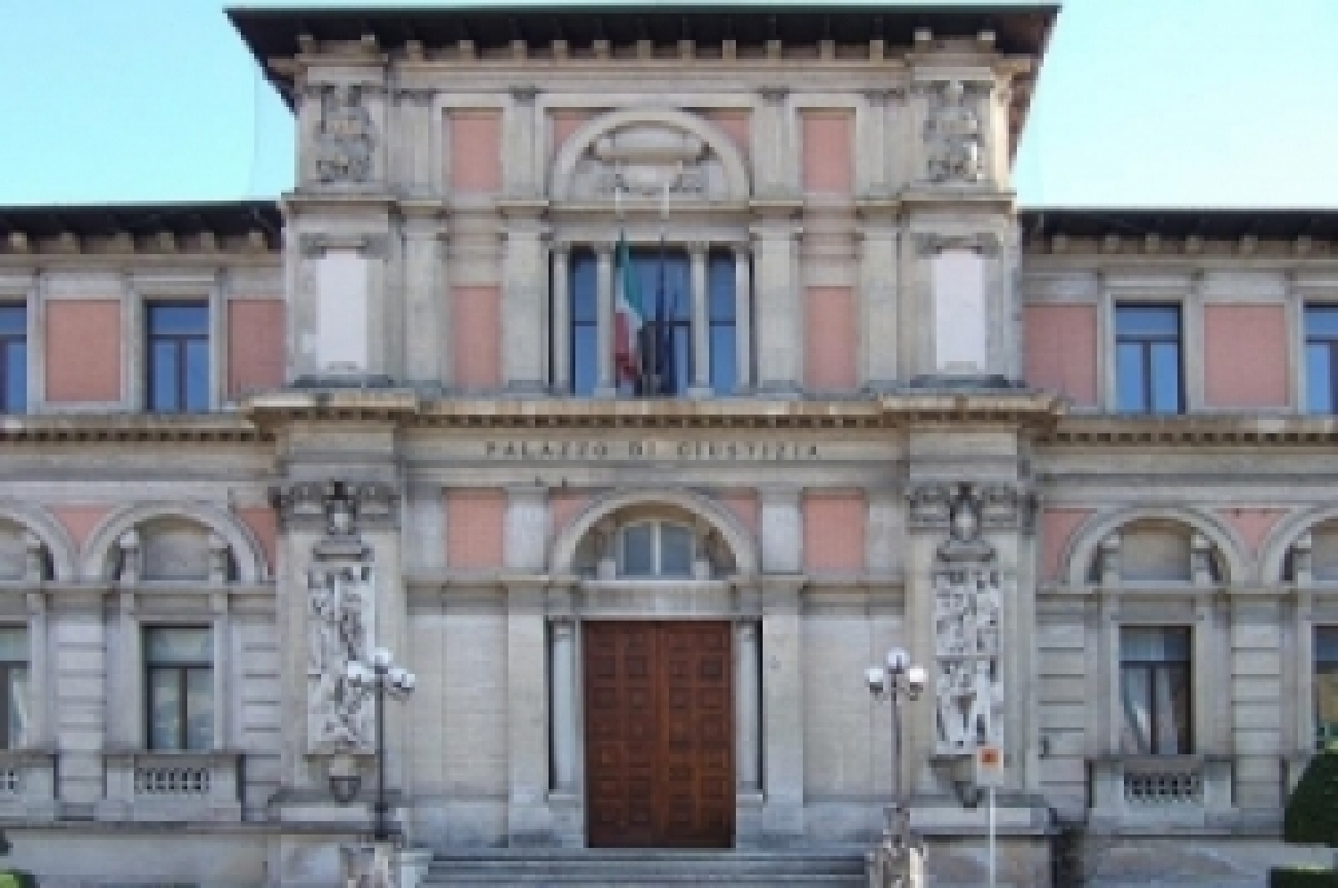 tribunale avezzano.JPG