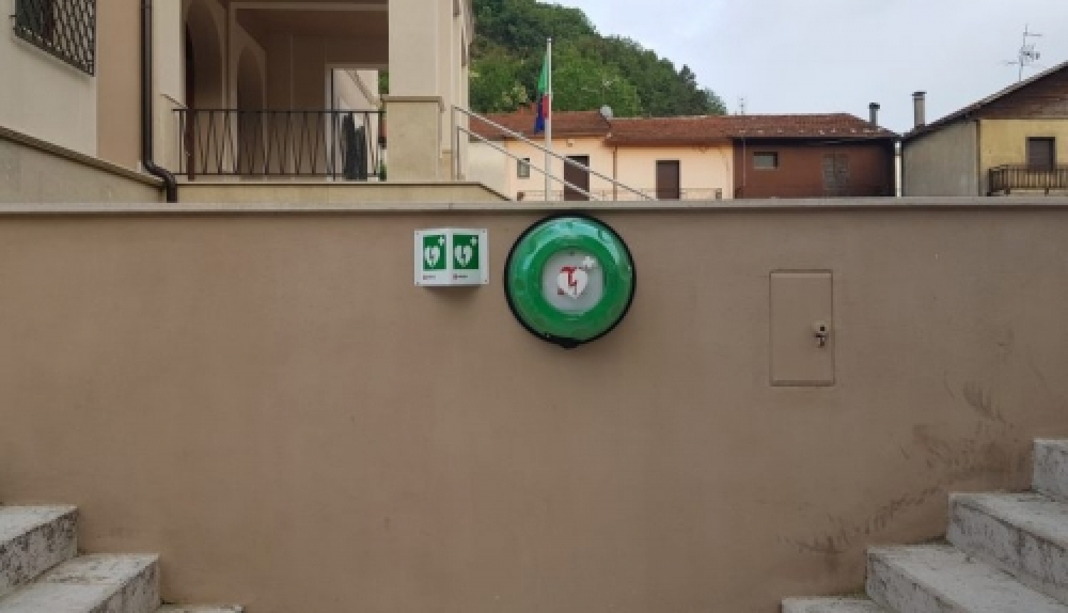 defibrillatore.jpg