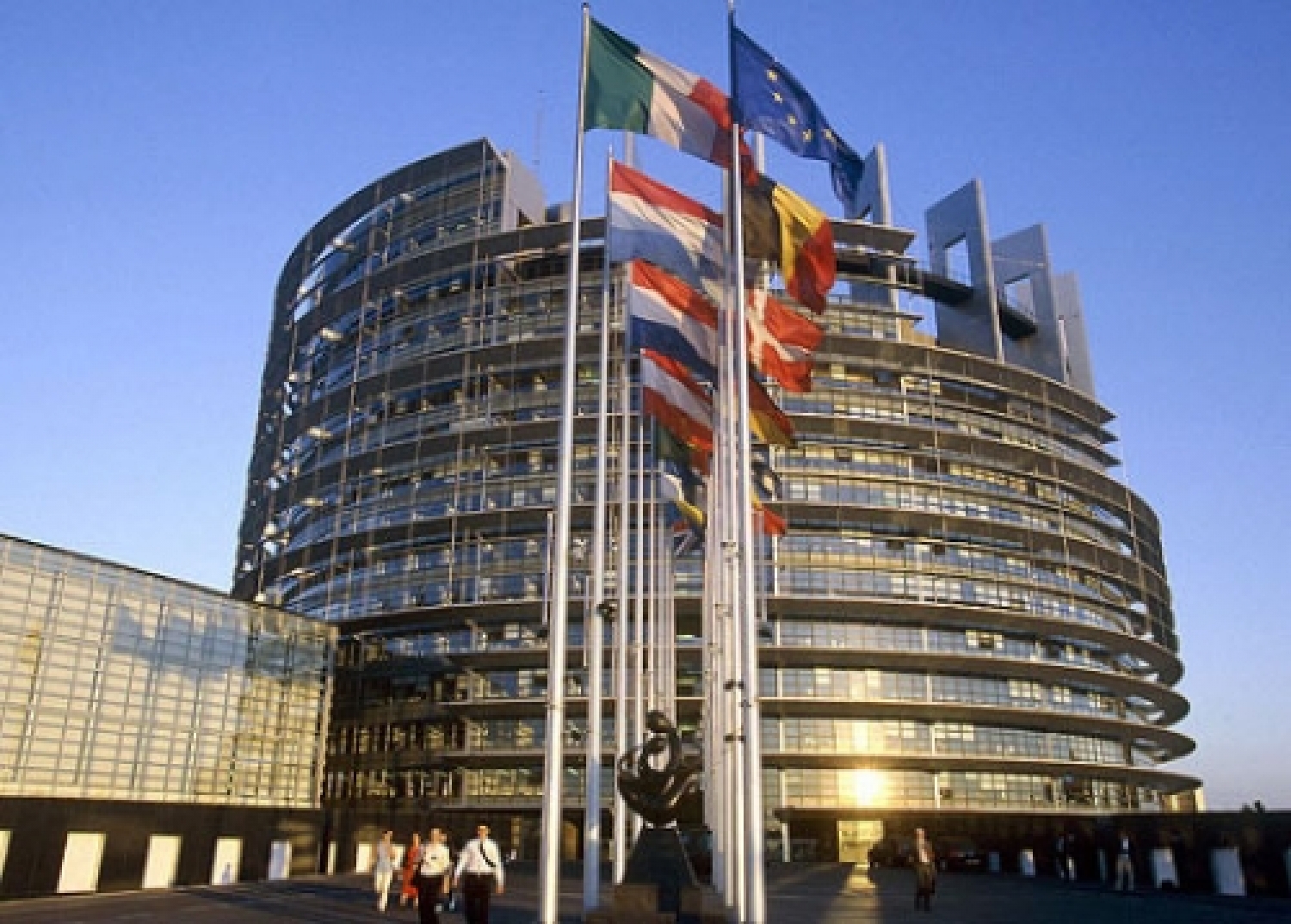 parlamento europeo bruxlles.jpg