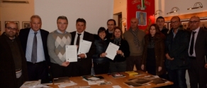 foto di gruppo sindaci e assessore 15.01.jpg