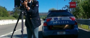 Polizia stradale autovelox.jpg