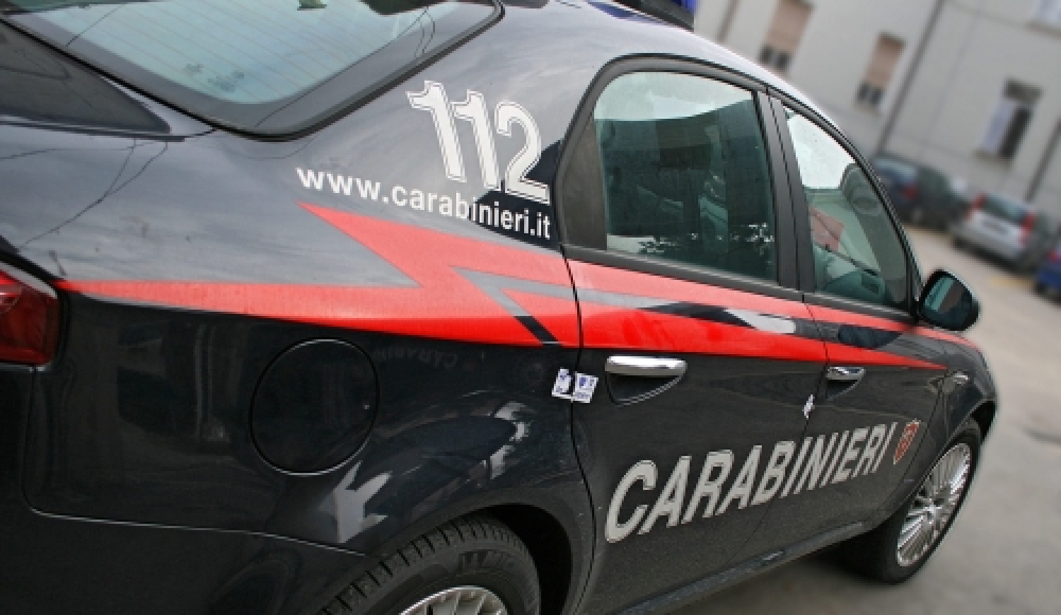 carabinieri-auto.jpg
