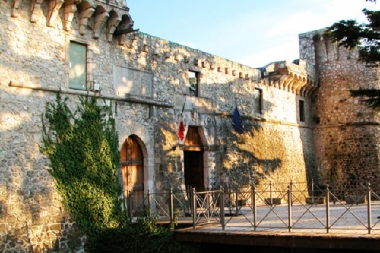 Castello Orsini.jpg