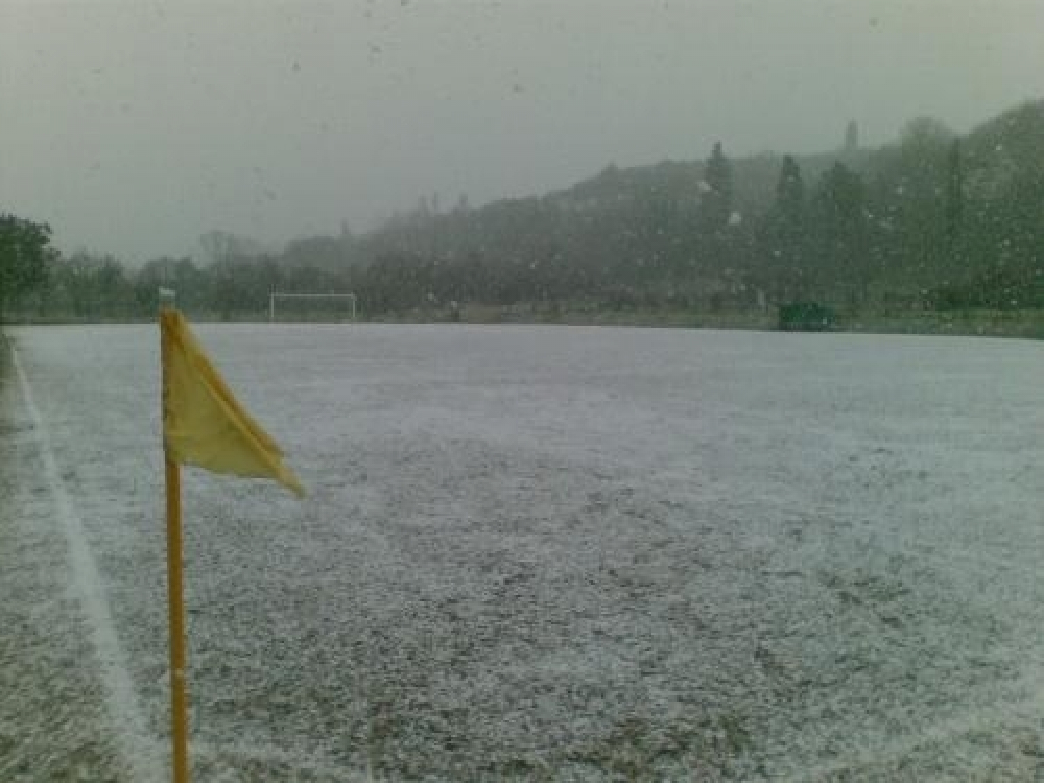 campo calcio innevato.jpg