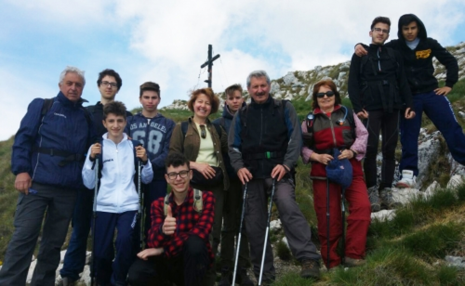 studenti Majorana sul Monte Tino.jpg