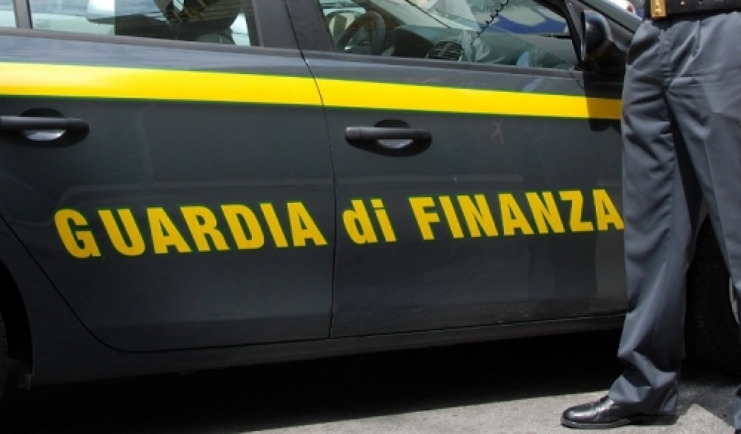 guardia di finanza.jpg