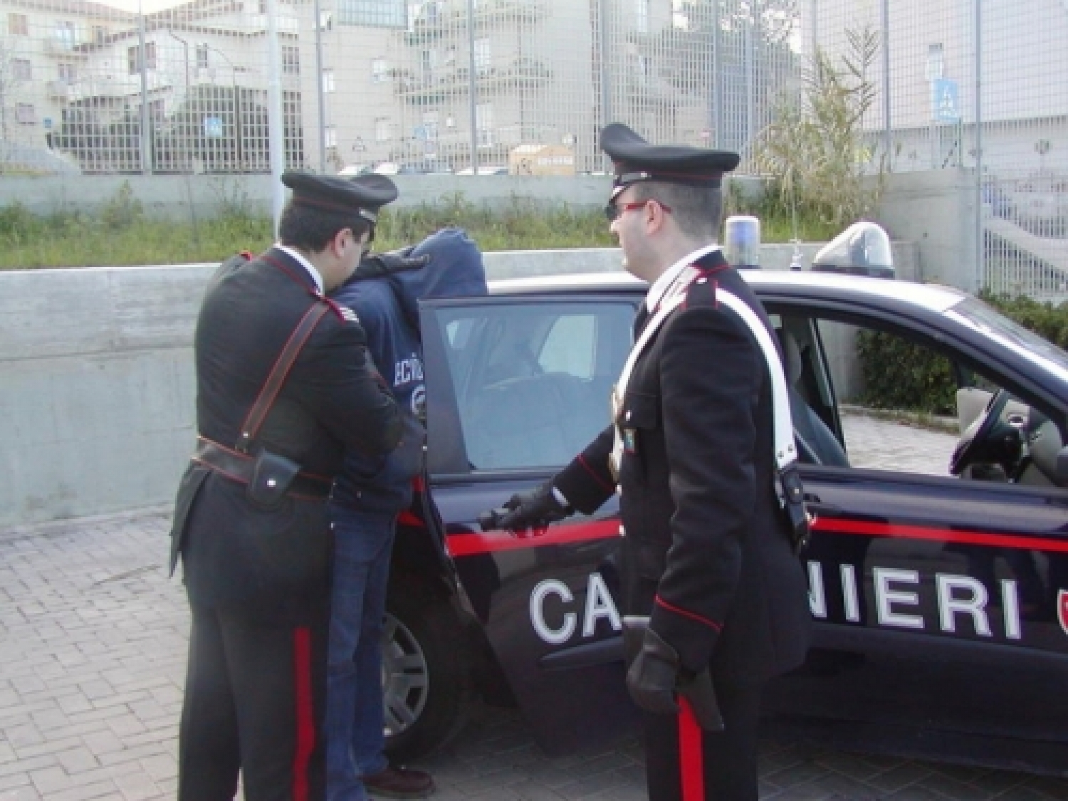 ARRESTATO-DAI-CARABINIERI.jpg