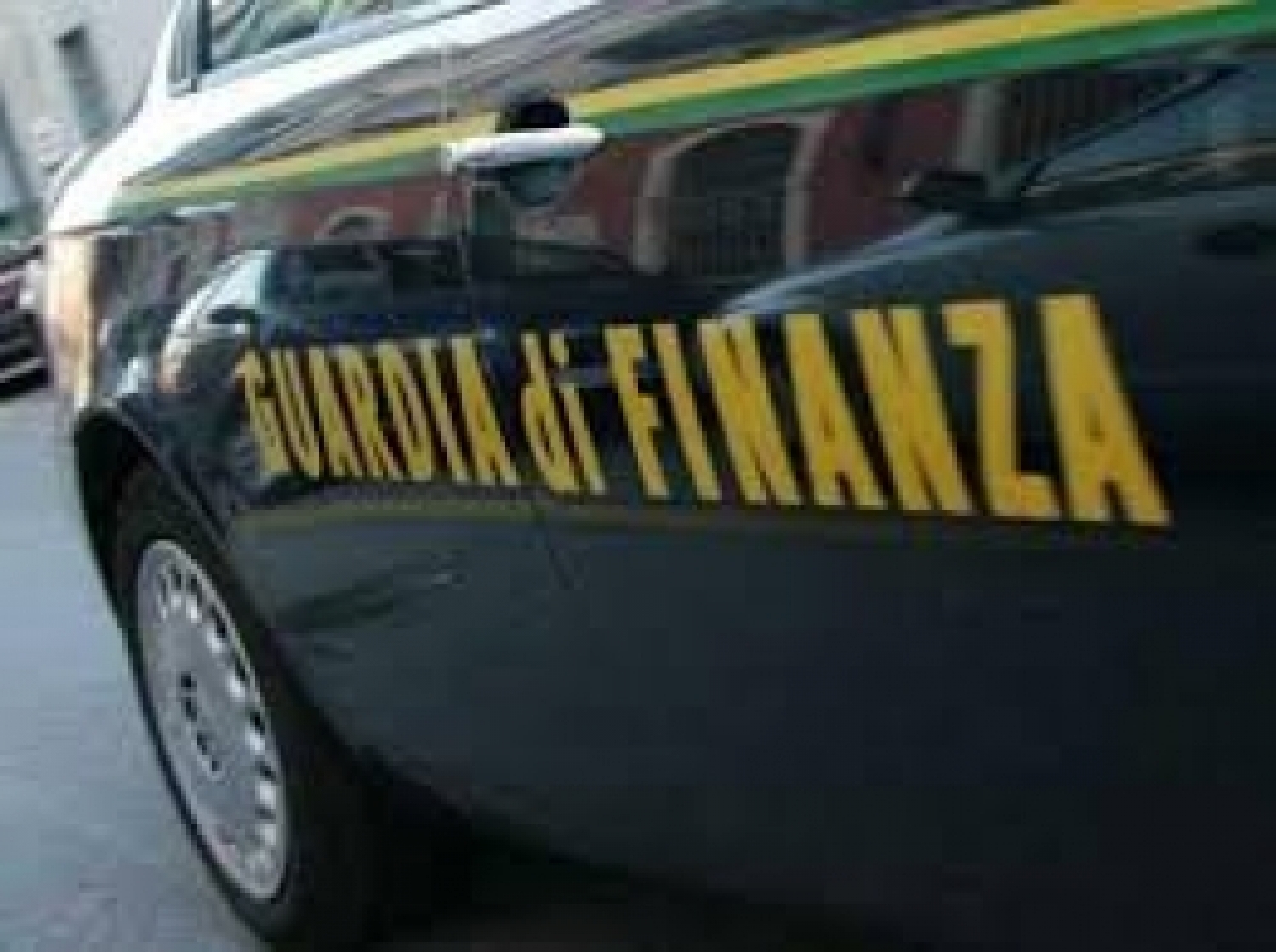 guardia di finanza.jpg